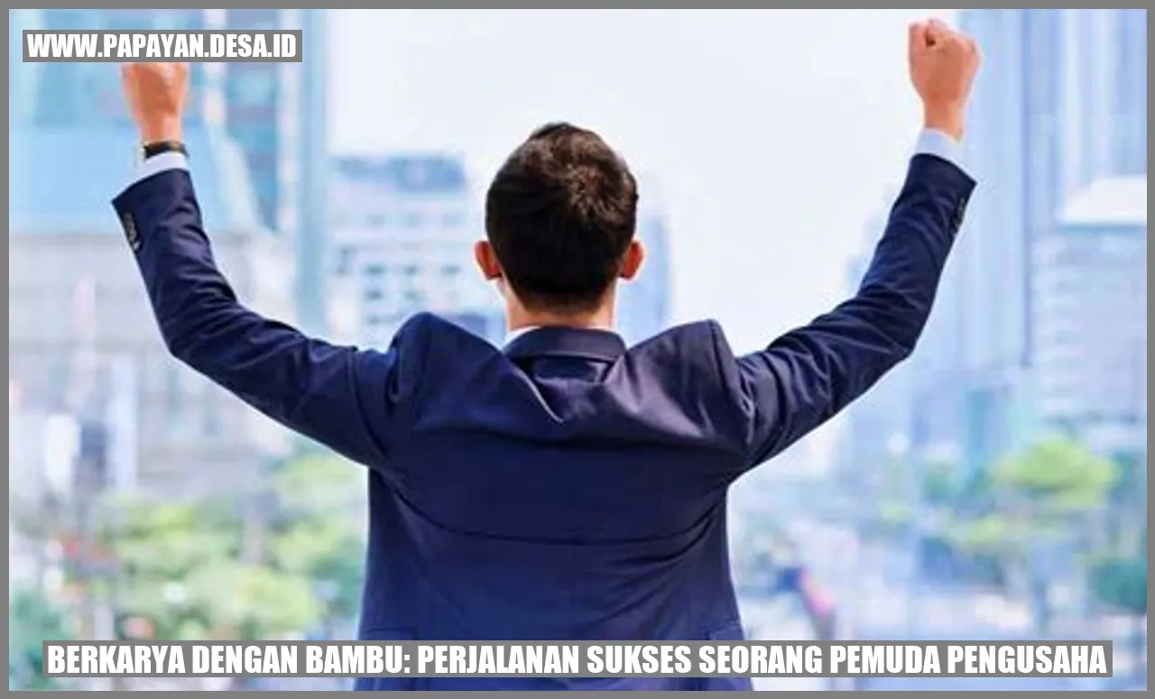 Ahmad mengolah bambu